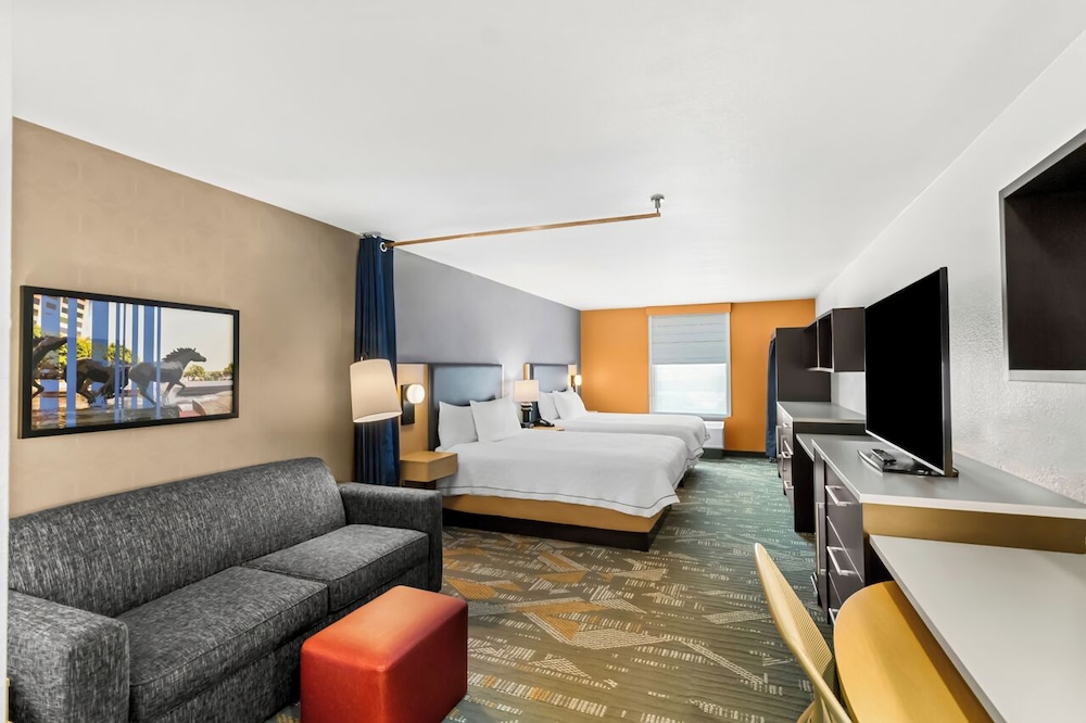 Studio, 2 Queen Beds, Accessible, Bathtub