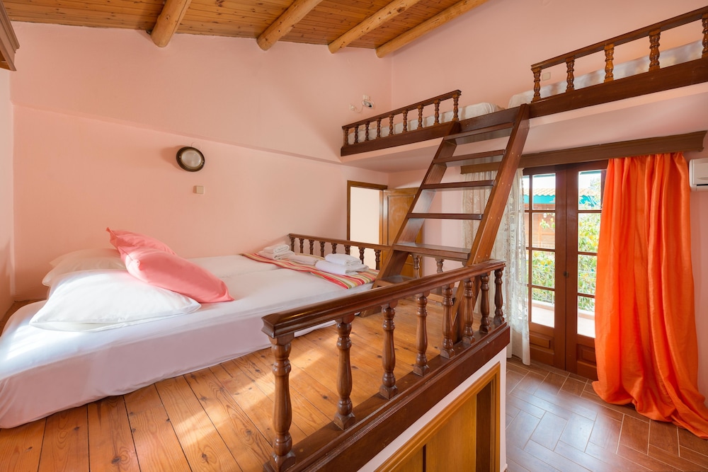 Villa, 2 Bedrooms, Sea View photo 1