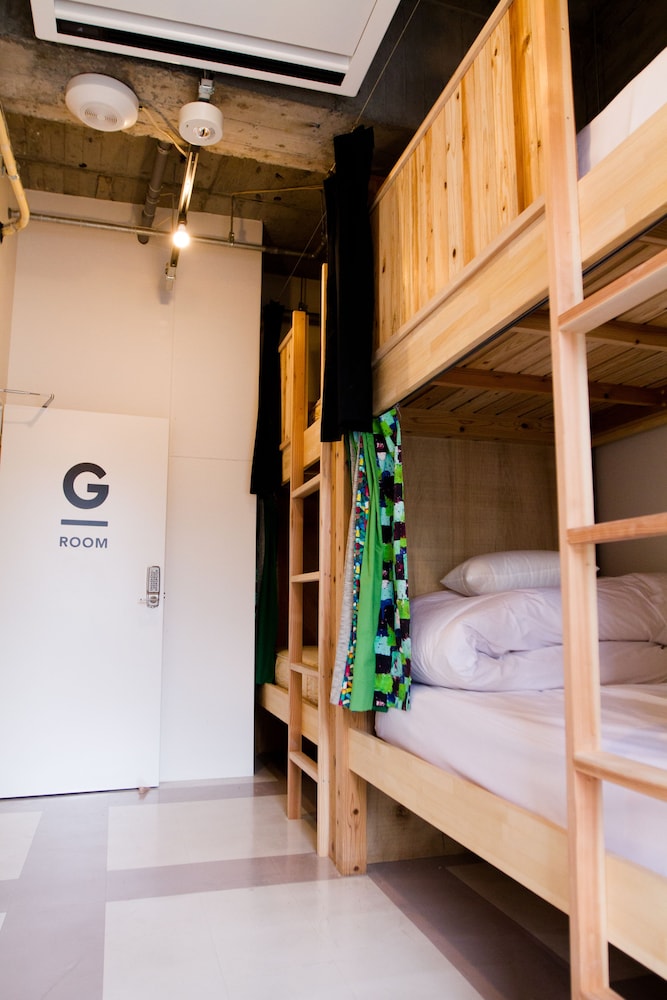Economy Quadruple Room, 4 Bedrooms, Non Smoking photo 1