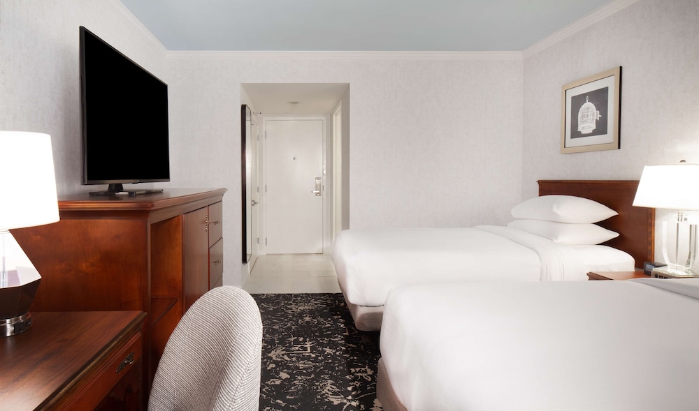 Room, 2 Double Beds, Accessible (Mobility, Bathtub) - Photo 2