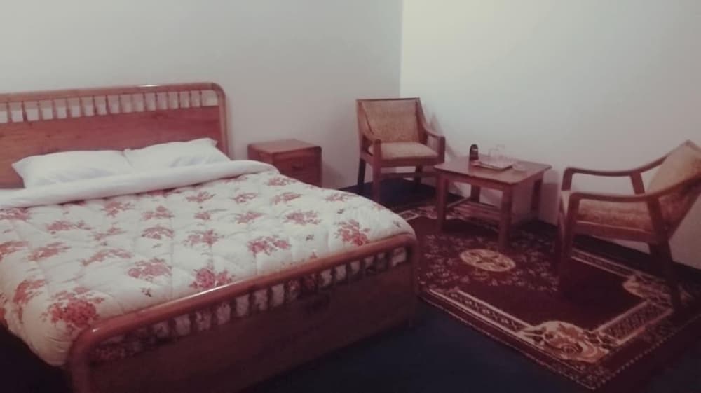 Deluxe Double or Twin Room photo 3