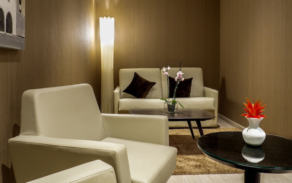 Executive Room photo 2