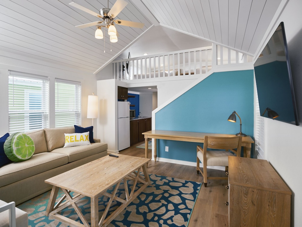 Loft (Lake, with Loft) photo 1
