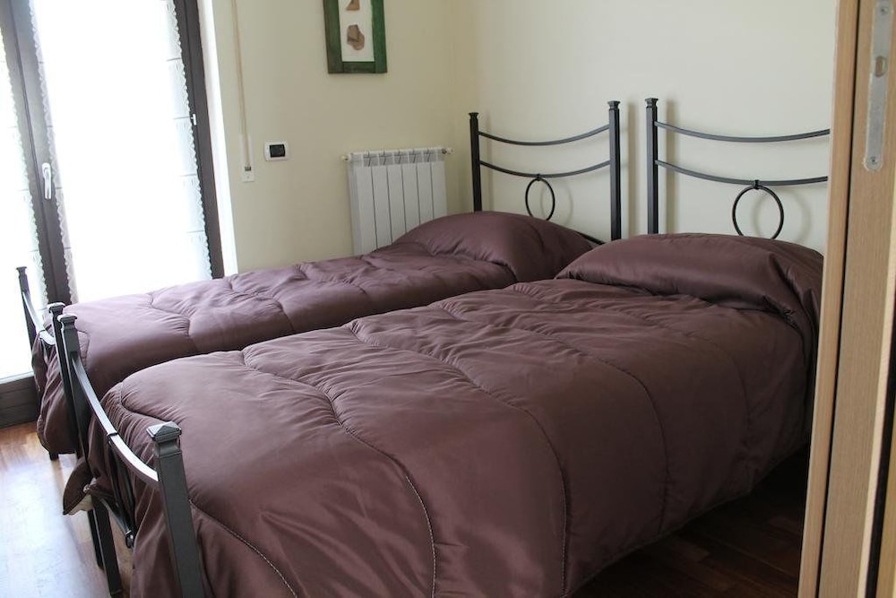 Family Apartment, 2 Bedrooms, Mountain View, Ground Floor photo 3