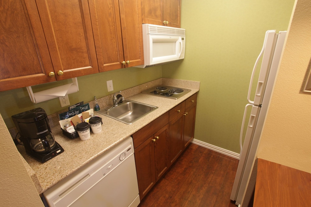 Suite, 1 King Bed, Accessible, Bathtub (Mobility & Hearing) - Photo 3