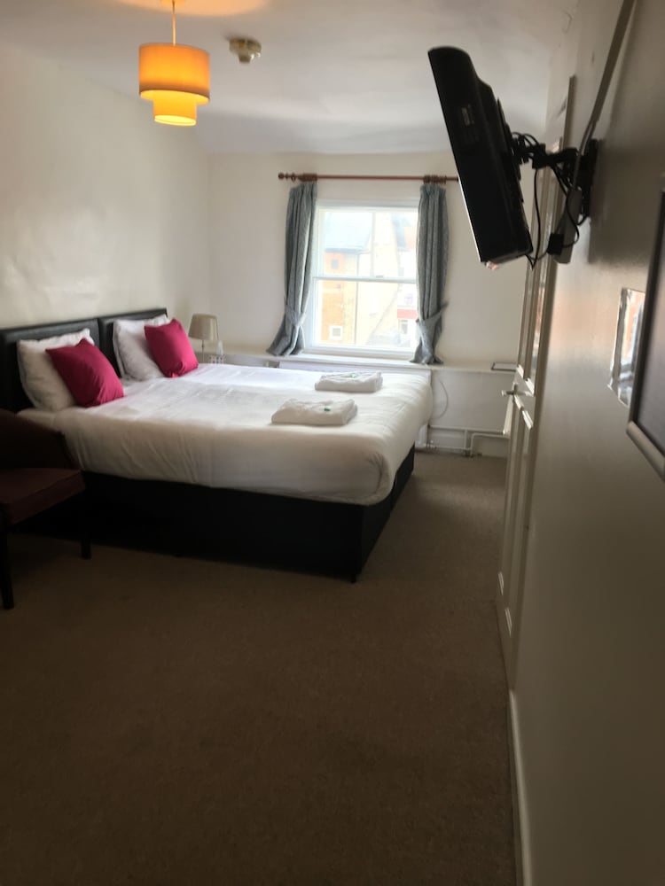 Standard Double or Twin Room photo 2