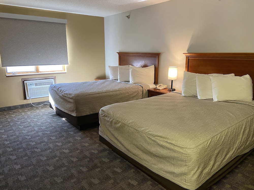 Room, 2 Queen Beds, Accessible, Non Smoking (Roll-In Shower) photo 2