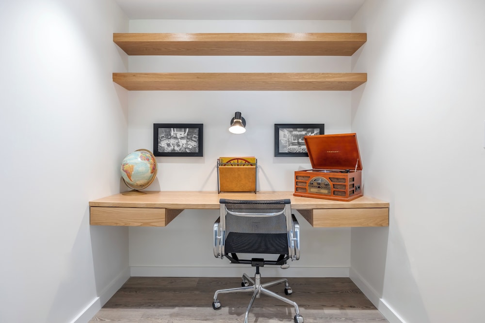 Executive Suite photo 2