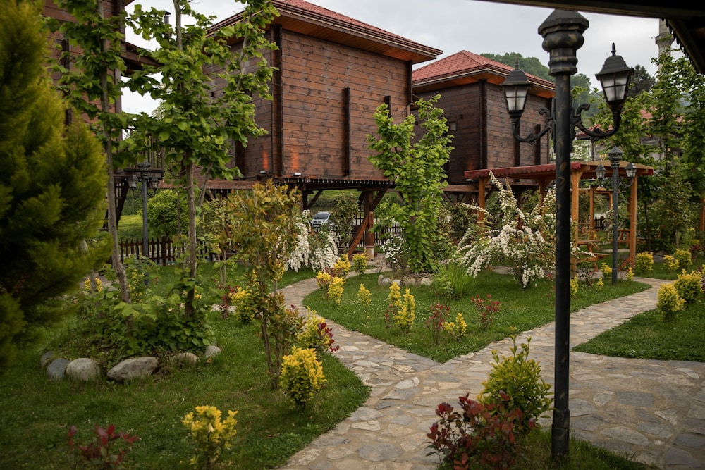 Family Bungalow photo 2