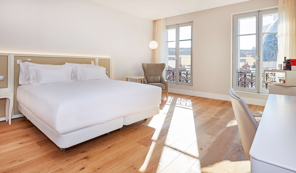 Premium Room (Extra Bed 2 adults + 1 child)
