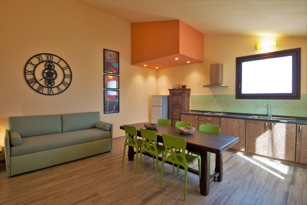 Apartment, 2 Bedrooms, Balcony (sea view or back view) photo 2