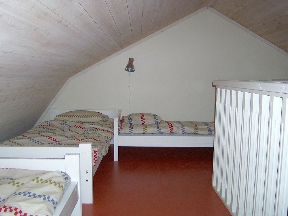 House (6 Beds) photo 2