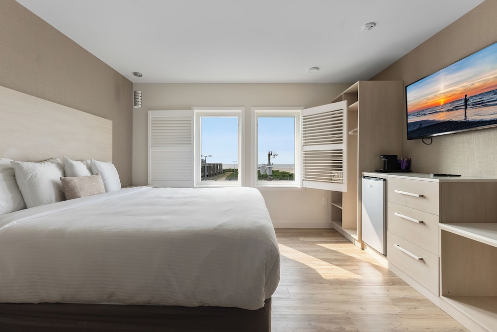 Deluxe Single Room, 1 King Bed, Non Smoking - Photo 1