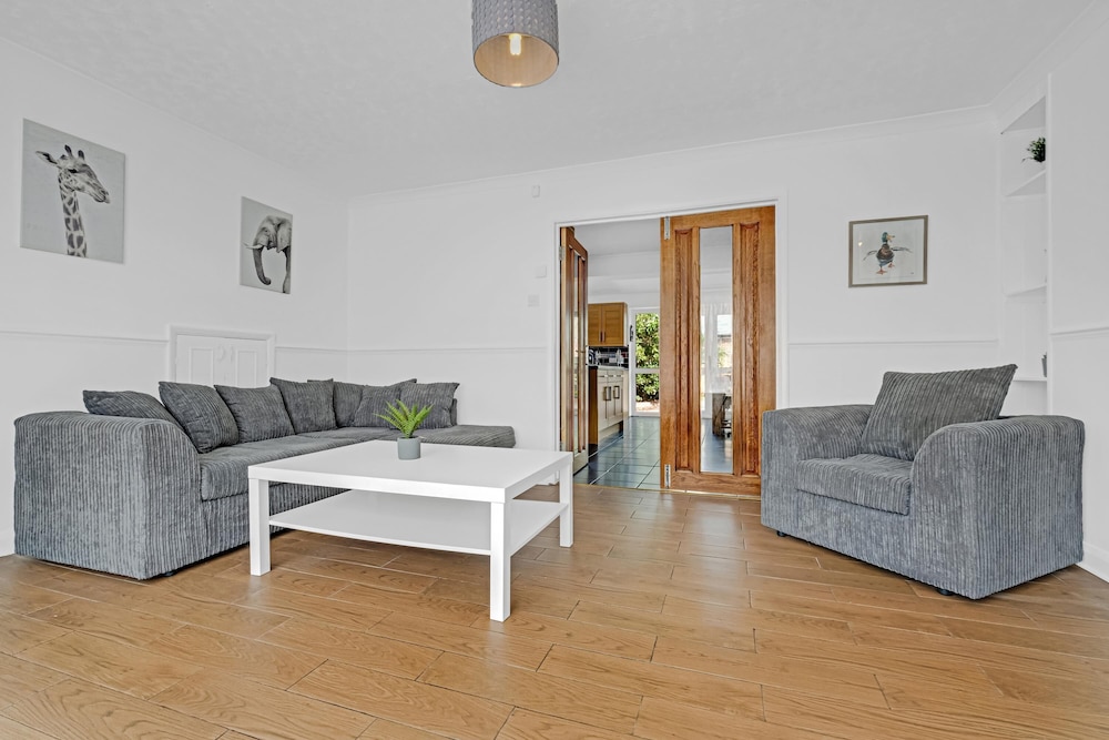 Family House photo 1