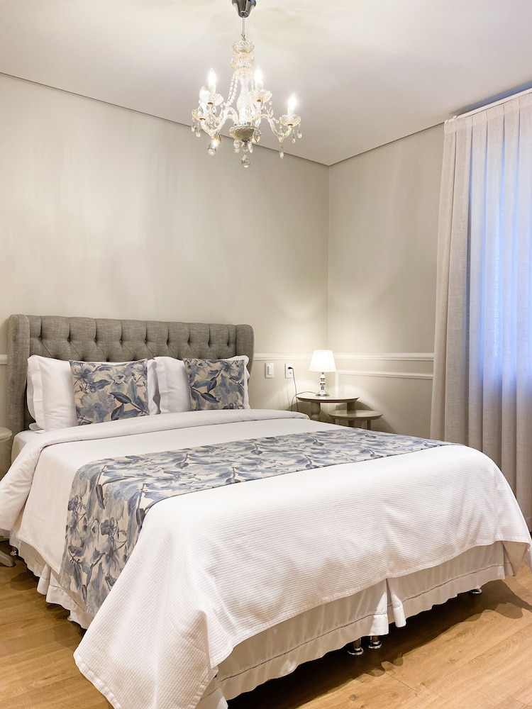 Deluxe Double Room, City View - Photo 29