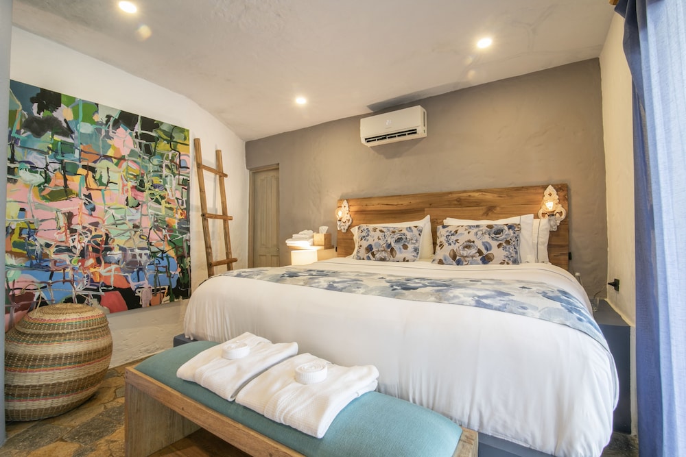 Standard Double Room, 1 King Bed, Terrace (1) photo 2