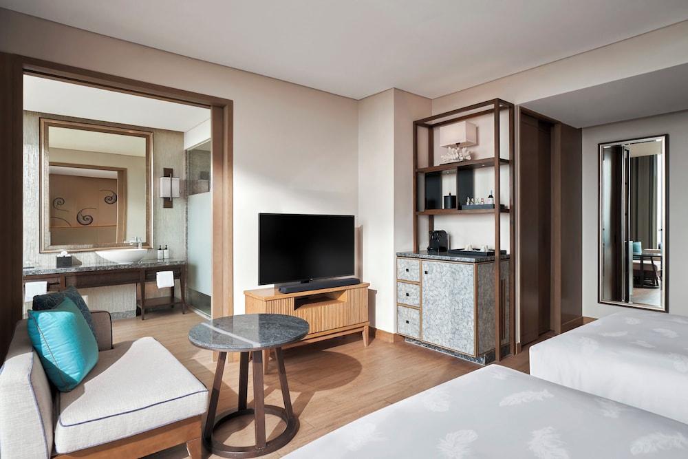 Classic Room, Club Lounge Access