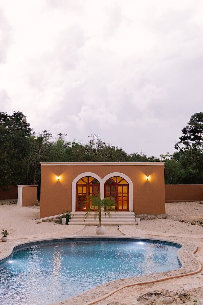 Superior Suite, Balcony, Pool View photo 3