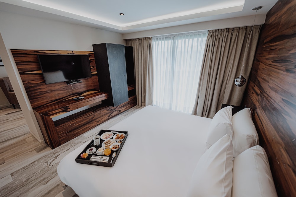 Luxury Studio Suite photo 3