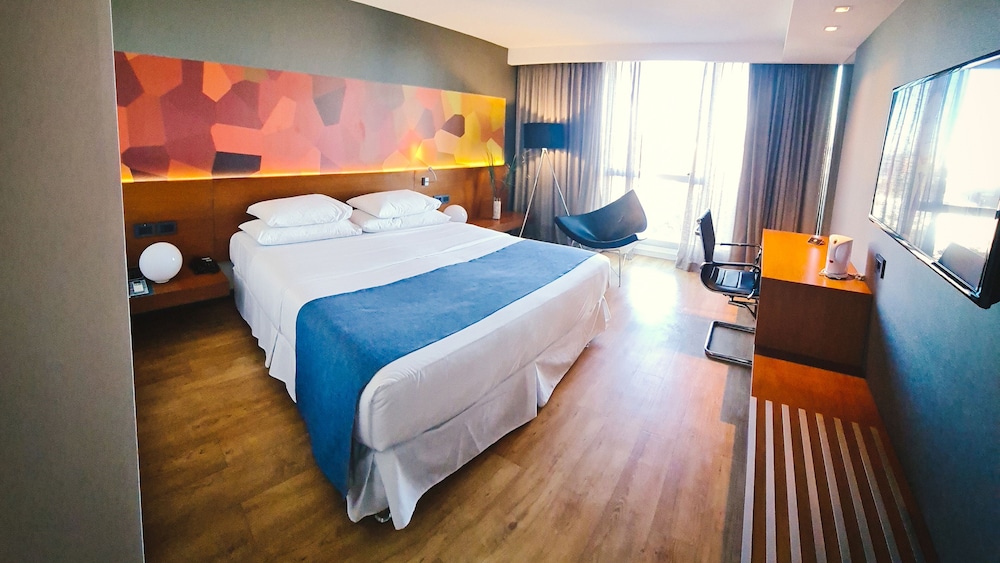 Deluxe Room, 1 Queen Bed