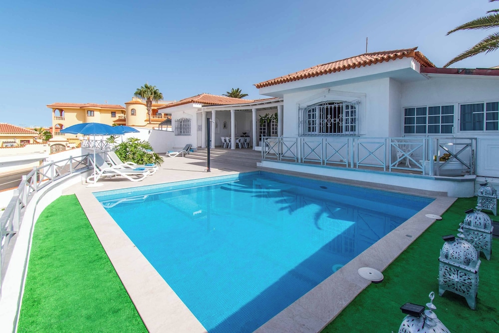Villa (4 Habitaciones)