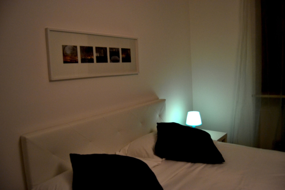 Apartment (Blu )