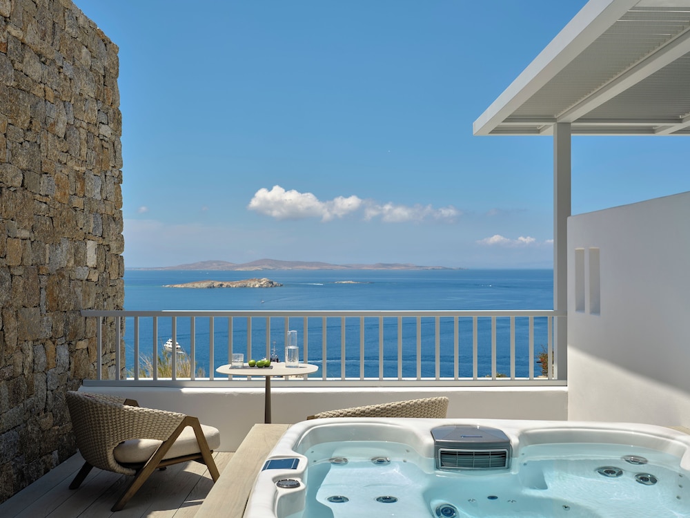 DELTA Room with Outdoor Jacuzzi & Sea View - Photo 5