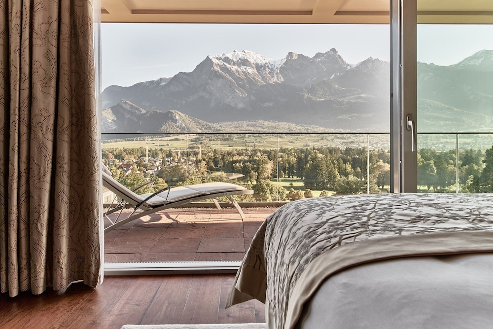 Suite (Penthouse) photo 2
