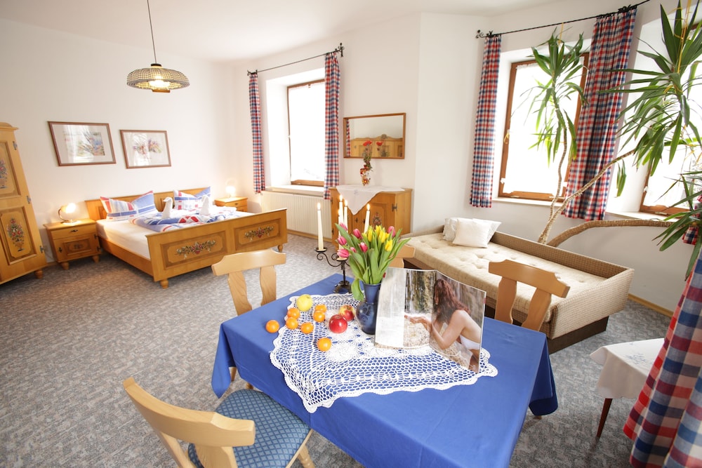 Classic Quadruple Room, 1 Double Bed with Sofa bed photo 1