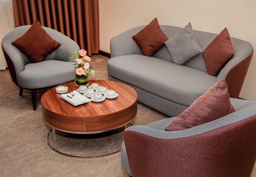 Executive Suite photo 2