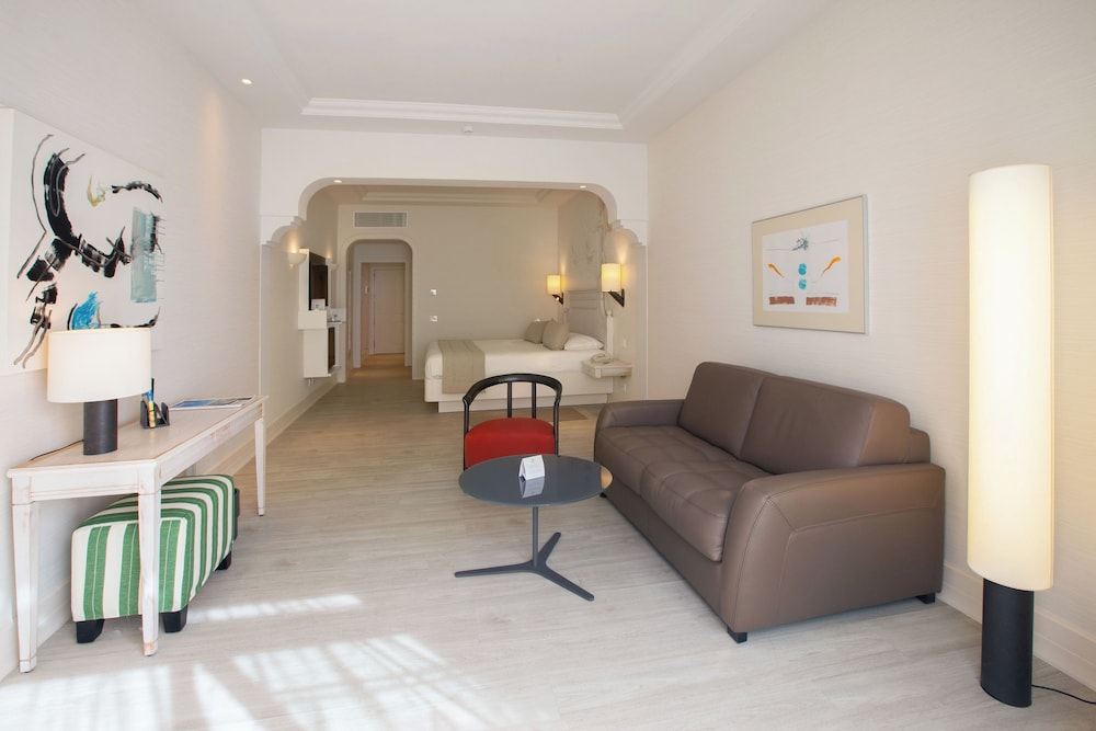 Standard Double Room, Terrace, Garden View - Photo 3