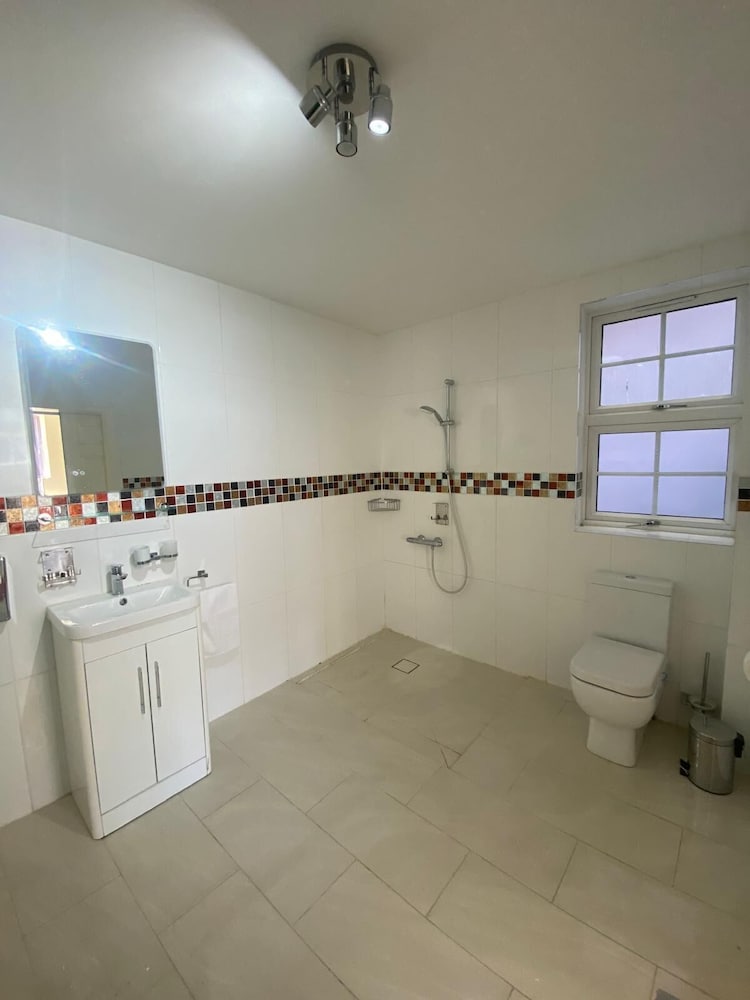 Deluxe Triple Room, Private Bathroom photo 3