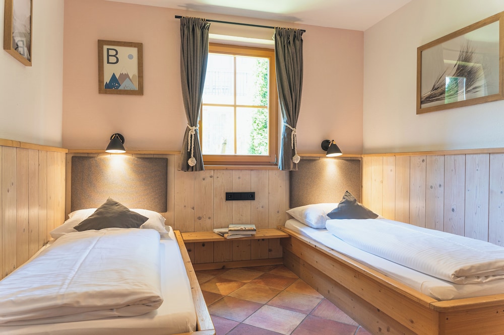 Gallery Chalet photo 1