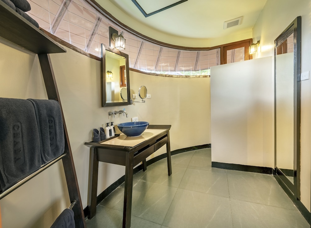 Emerald Suite - Photo 16