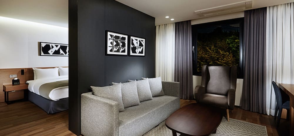 Suite, 1 King Bed