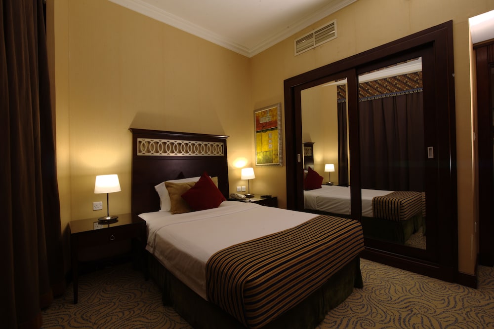 Deluxe Suite photo 2