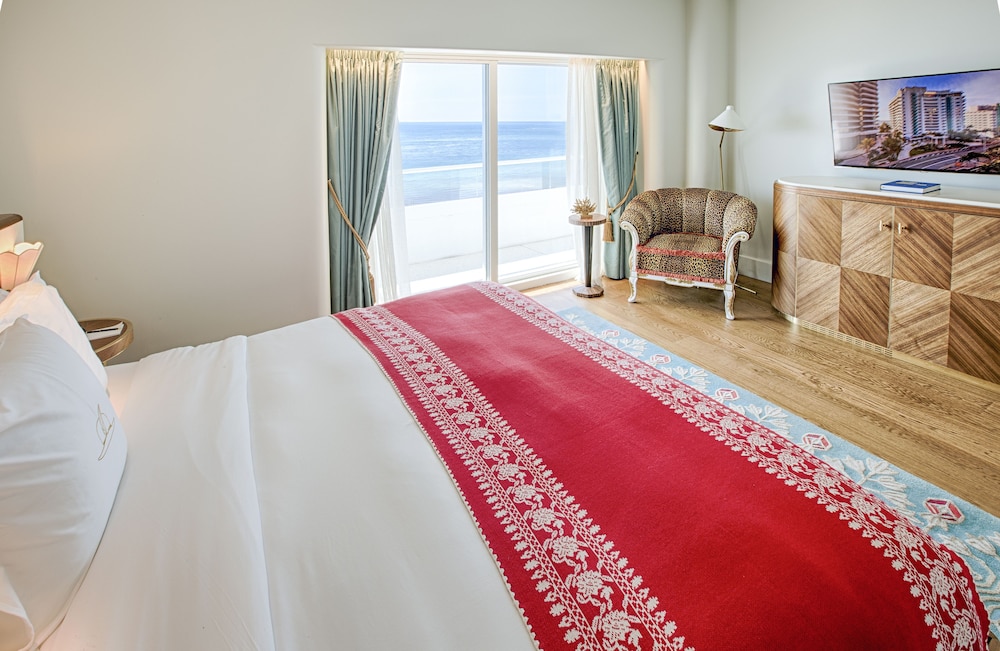 Premier Oceanfront Four-Bedroom Suite