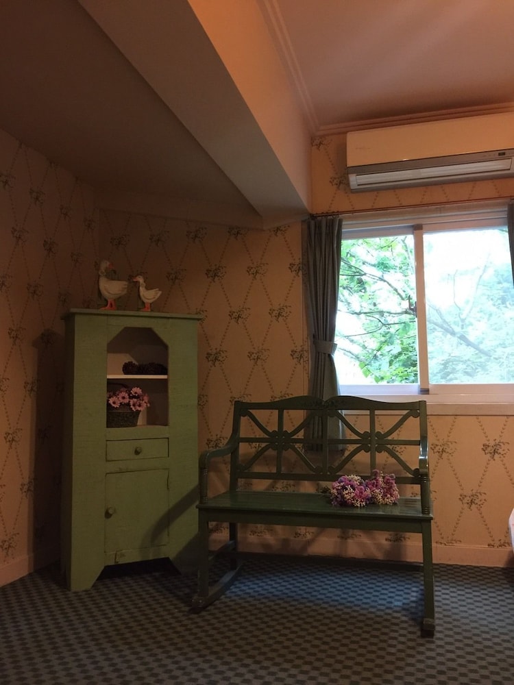 Basic Triple Room, Mountainside photo 2