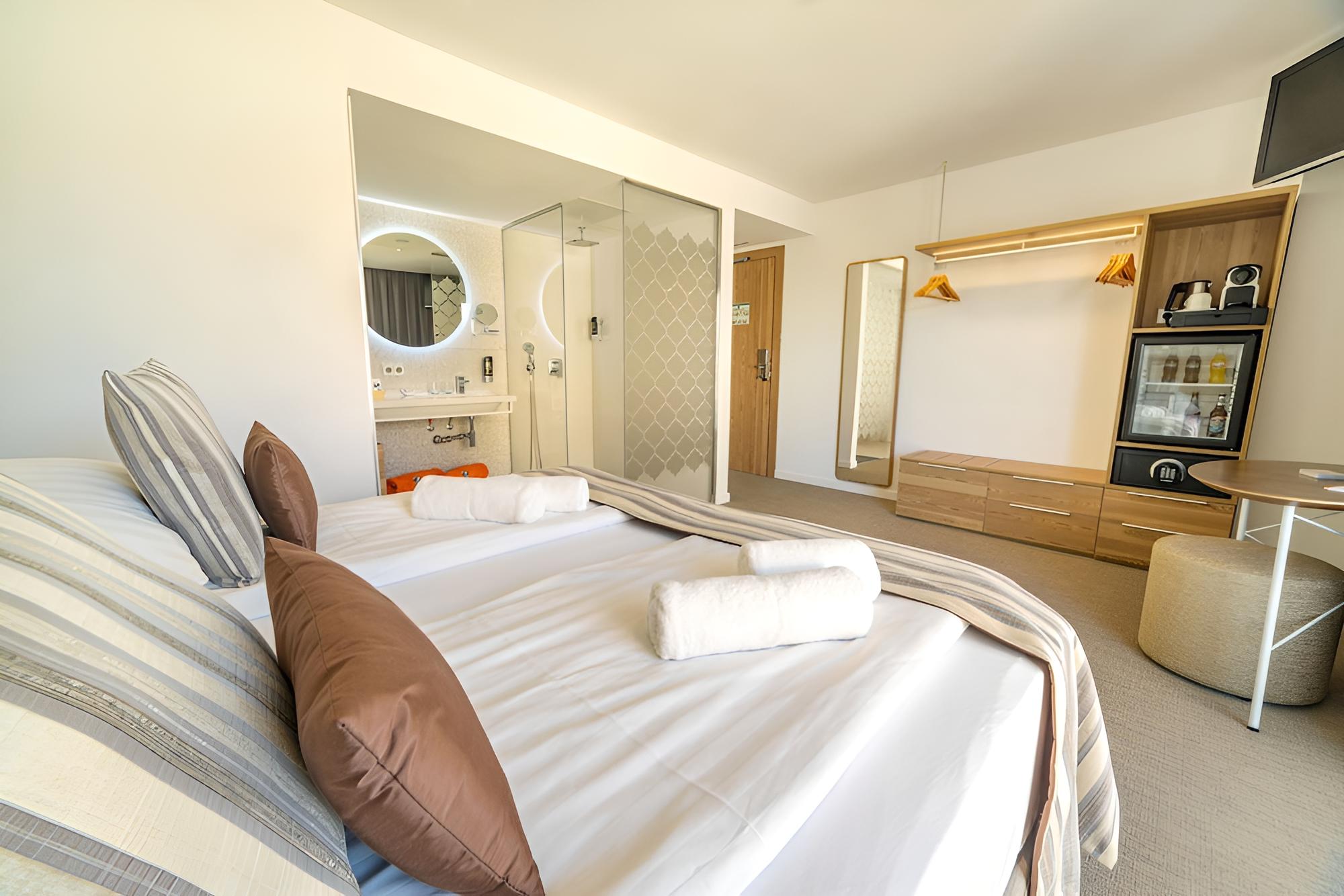 Deluxe Double Room photo 3
