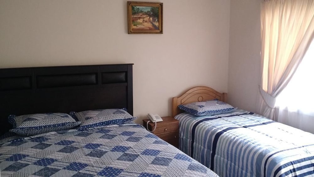 Standard Twin Room, 2 Twin Beds photo 3