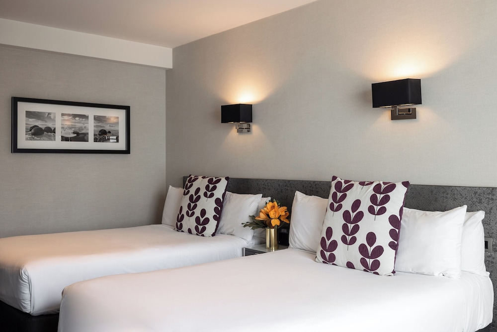 Accessible Twin Room - Photo 1