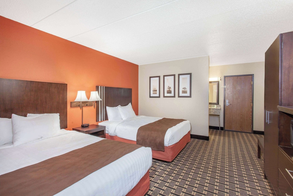 Room, 2 Queen Beds, Non Smoking photo 2
