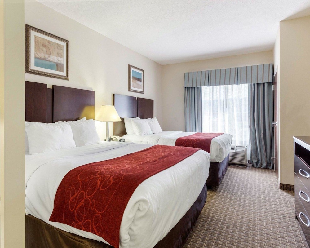 Suite, 2 Queen Beds - Photo 3