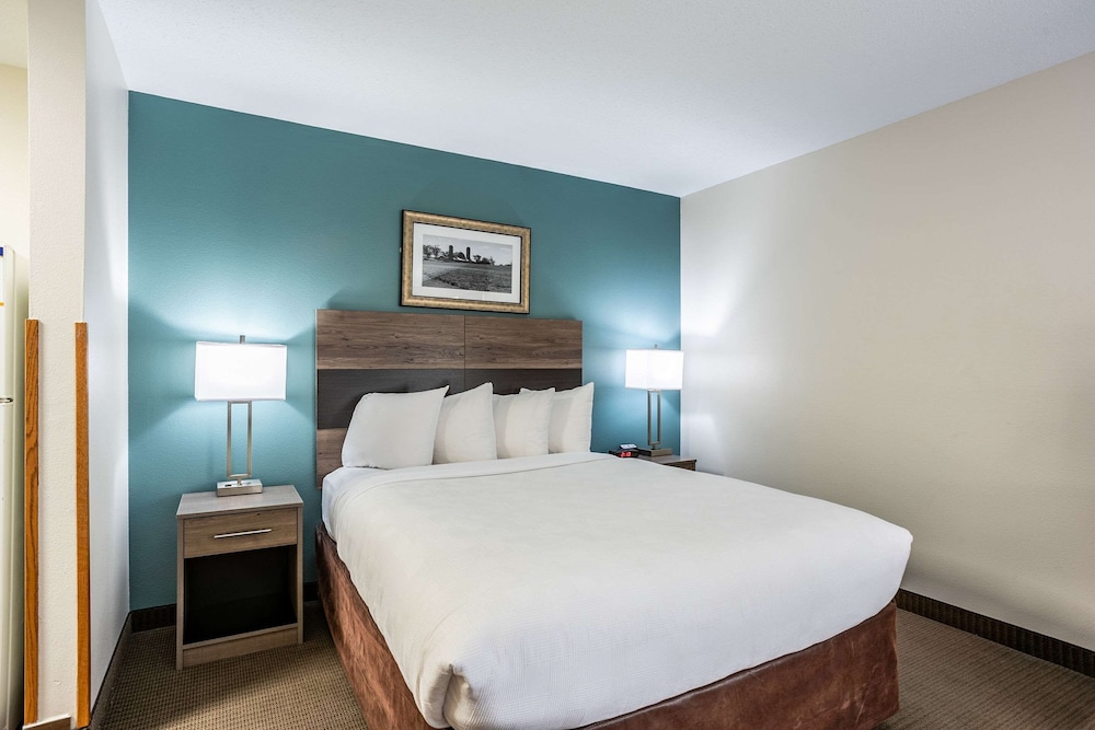 Suite, 2 Queen Beds, Non Smoking photo 3