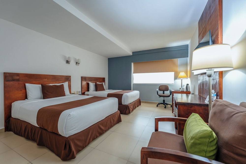 Standard Double Room - Photo 13