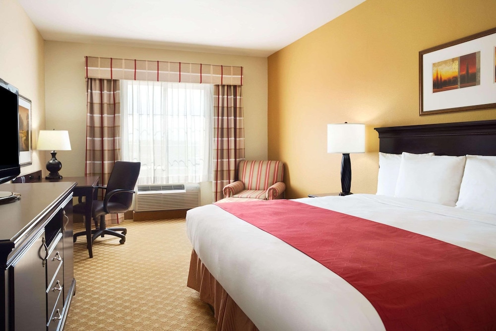 Room, 1 King Bed, Accessible, Non Smoking (Roll-in Shower) - Photo 1