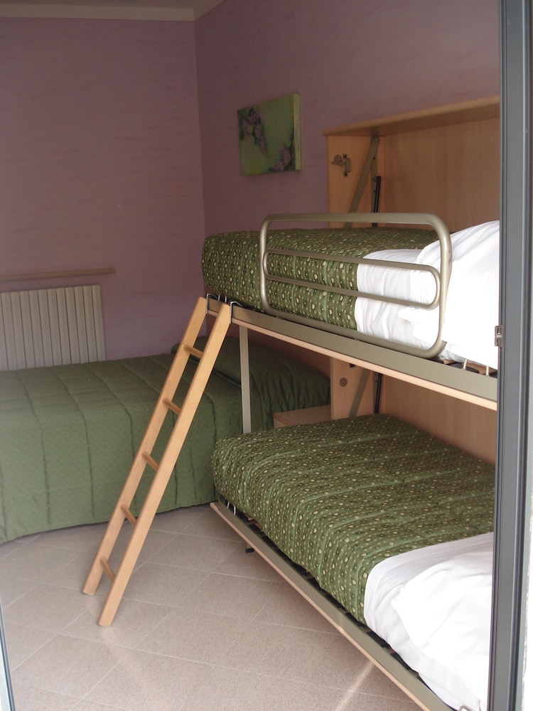 Quadruple Room photo 1