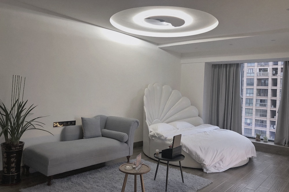 Club Apartment, City View photo 1