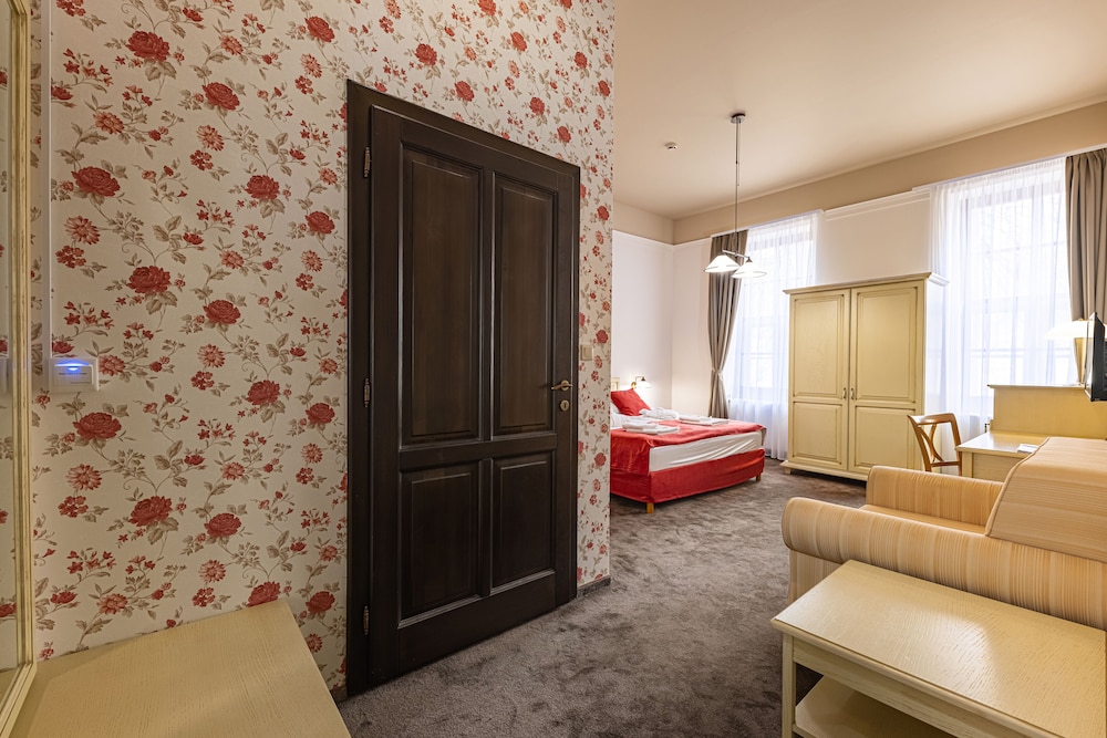 Deluxe Room, Accessible, City View photo 1