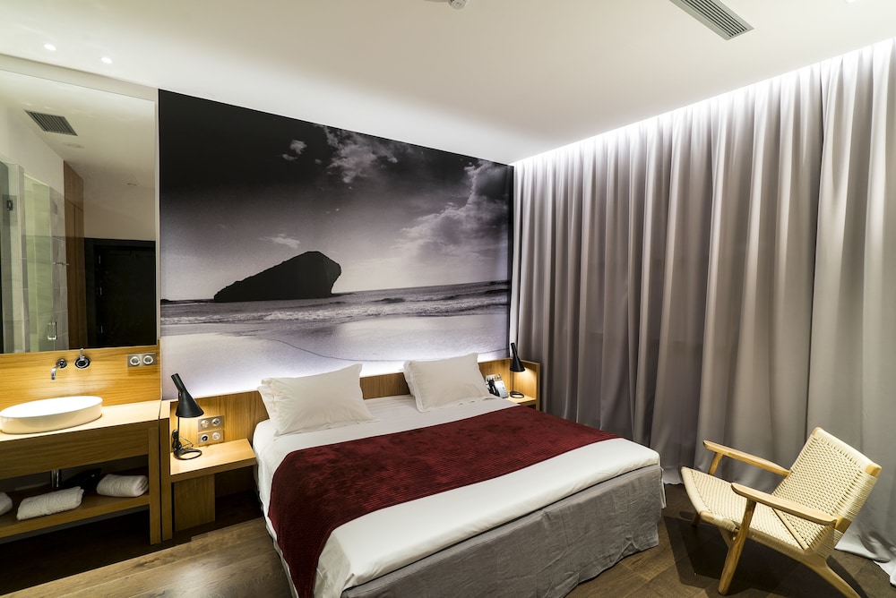 Standard Double Room Single Use photo 2